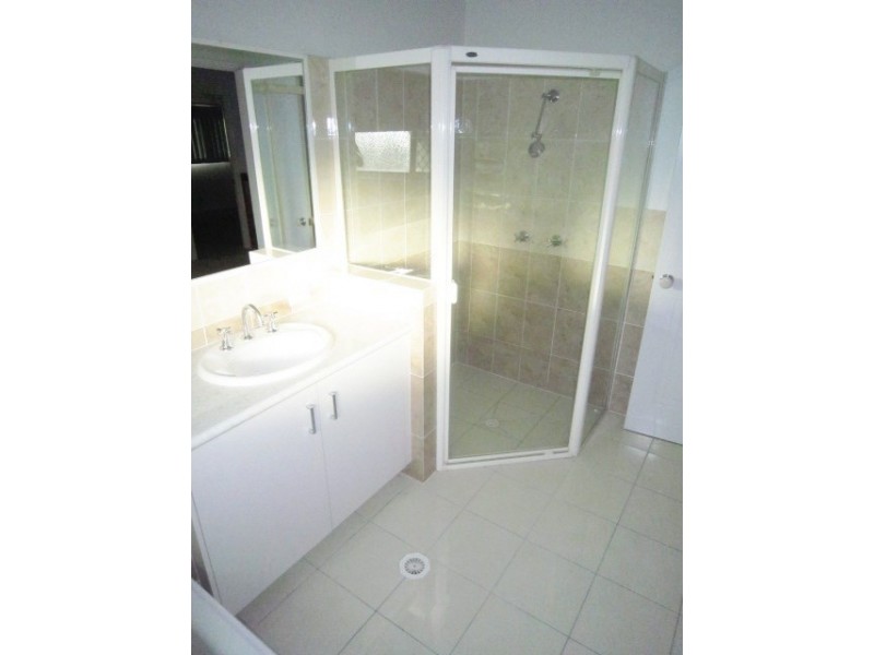 3 Tick Street, Mount Gravatt East QLD 4122