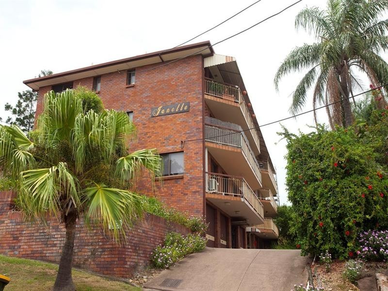 11/3 Curd Street, Greenslopes QLD 4120