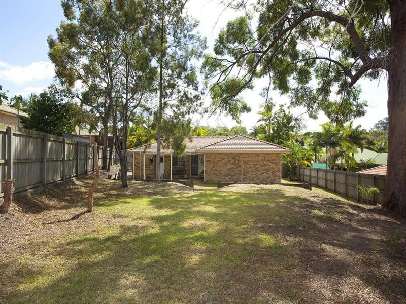 27 Chesterfield Crescent, Kuraby QLD 4112