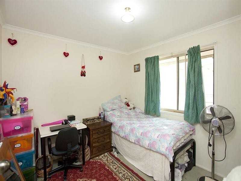 27 Chesterfield Crescent, Kuraby QLD 4112