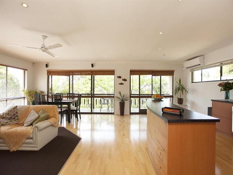 101 Garie Street, Wishart QLD 4122