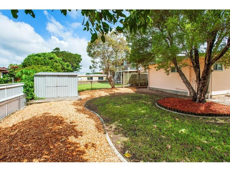 11 Pareena Crescent, Mansfield QLD 4122