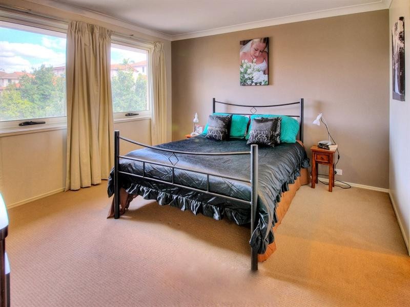 14 Yvonne Road, Eight Mile Plains QLD 4113