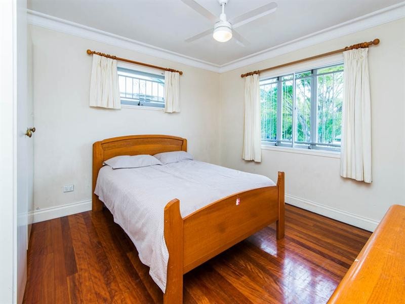 42 Grout Street, Macgregor QLD 4109