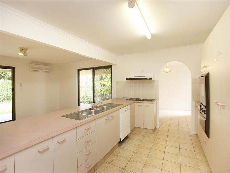 44 Chateau Street, Calamvale QLD 4116