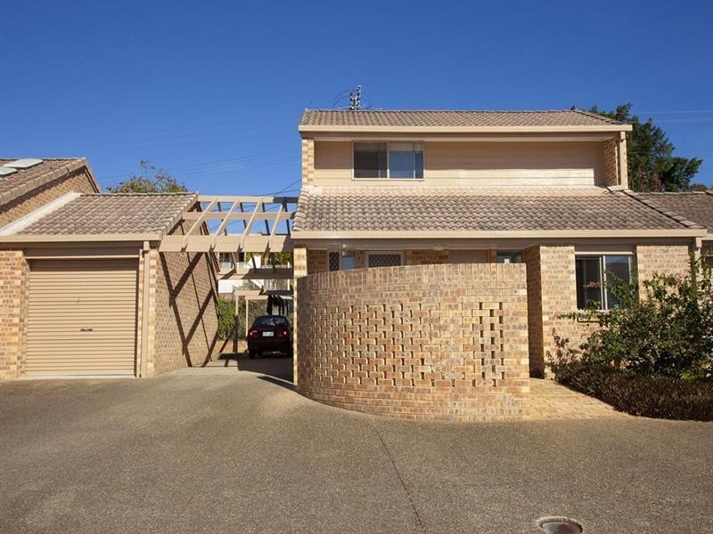 2/5 Pasley Street, Wishart QLD 4122