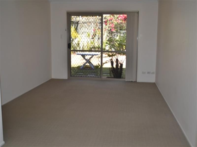 2/5 Pasley Street, Wishart QLD 4122