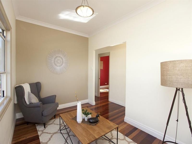 18 Hoff Street, Mount Gravatt East QLD 4122