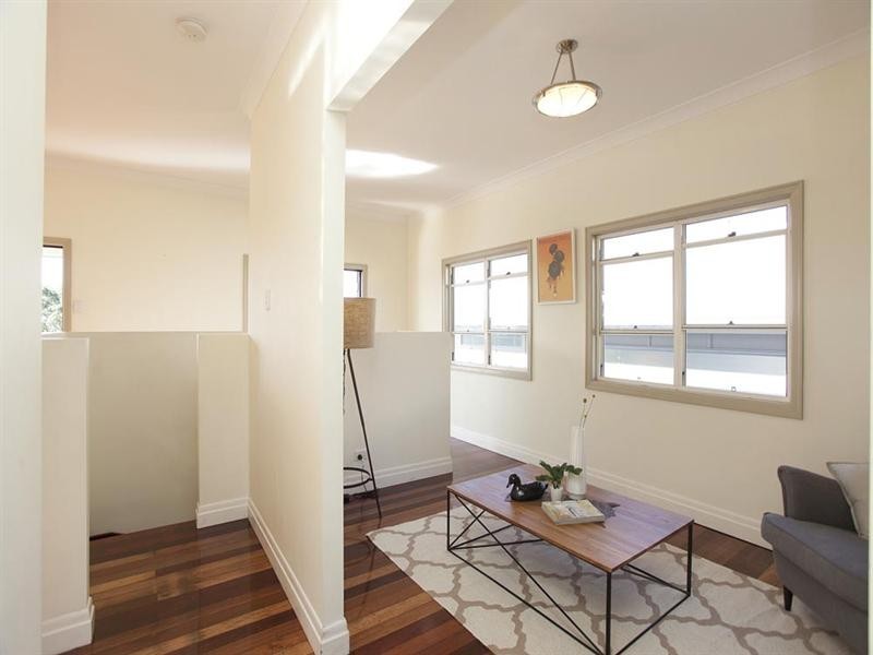 18 Hoff Street, Mount Gravatt East QLD 4122