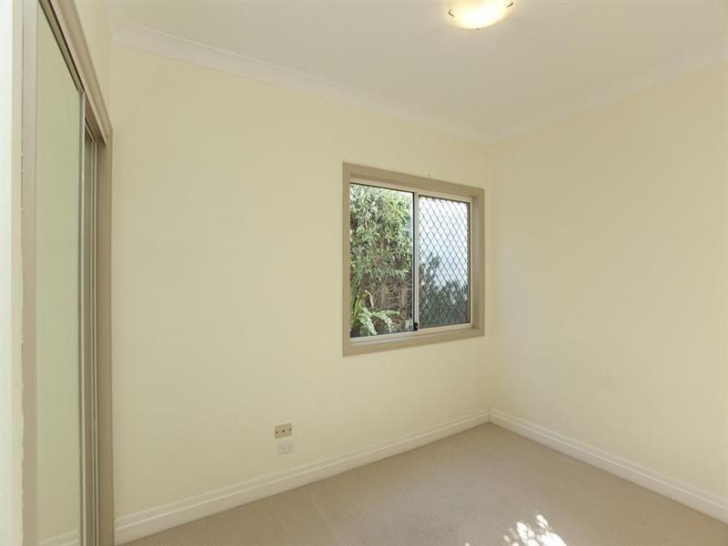 18 Hoff Street, Mount Gravatt East QLD 4122