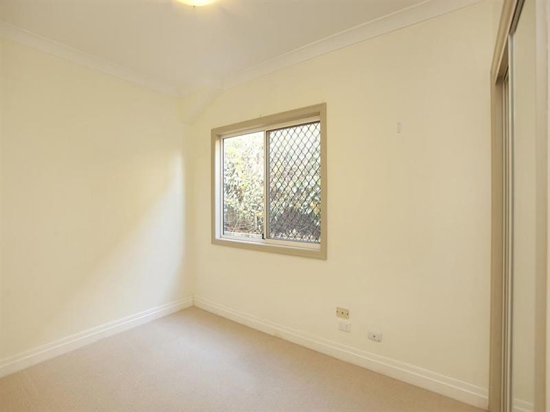 18 Hoff Street, Mount Gravatt East QLD 4122