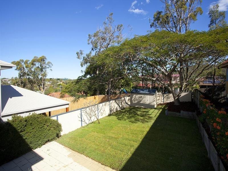18 Hoff Street, Mount Gravatt East QLD 4122