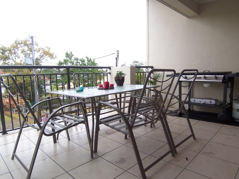 18 Mascar Street, Upper Mount Gravatt QLD 4122
