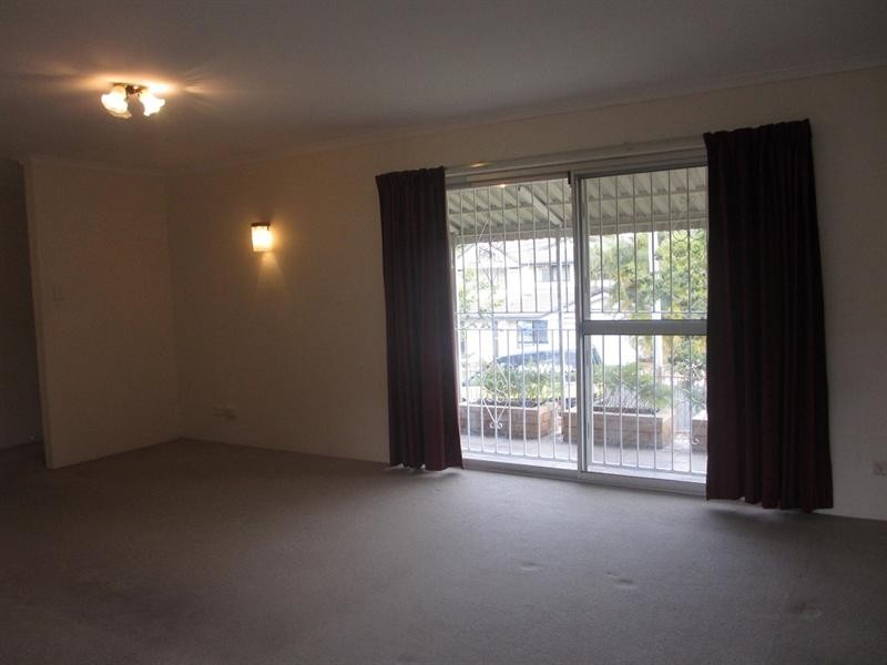 4 Ilya Street, Macgregor QLD 4109