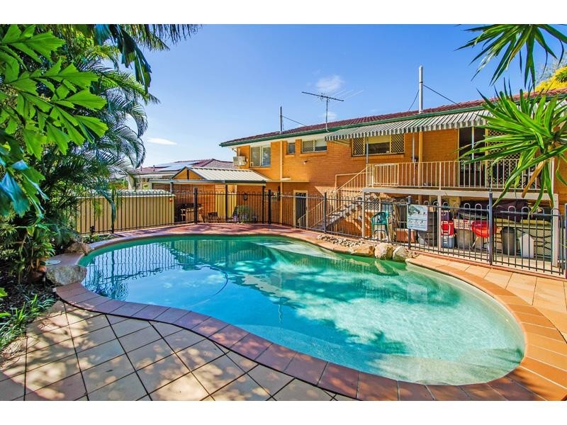 107 Ham Road, Mansfield QLD 4122