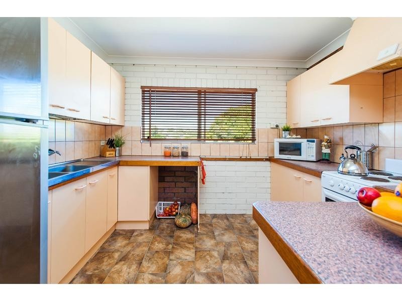 223 Broadwater Road, Mansfield QLD 4122