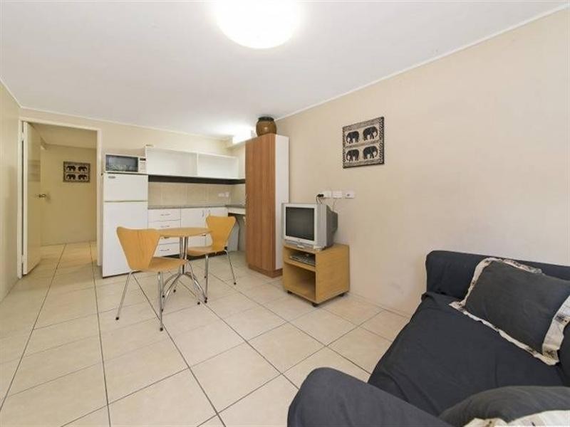 190 Bapaume Road, Holland Park West QLD 4121