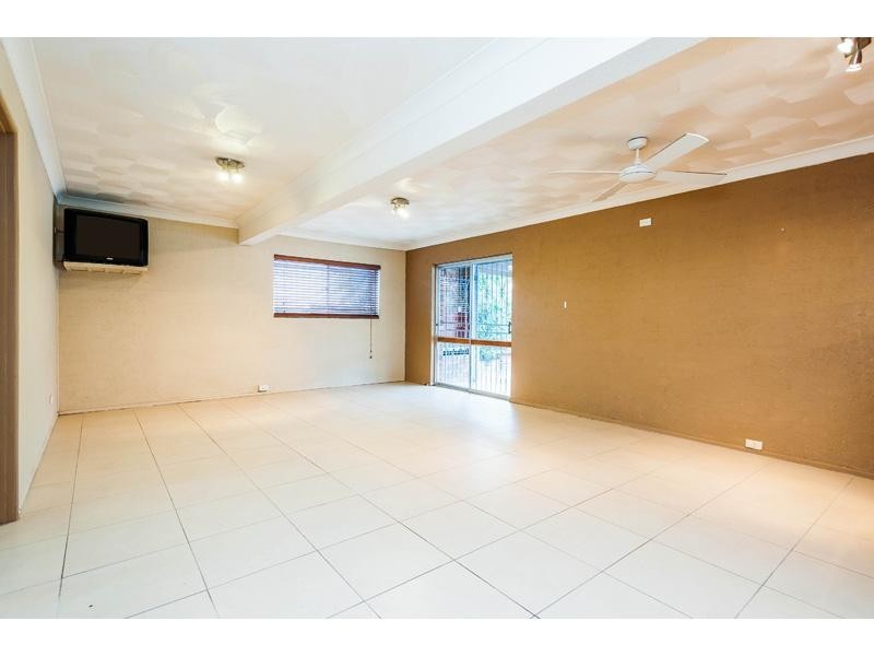 19 Martense Street, Wishart QLD 4122