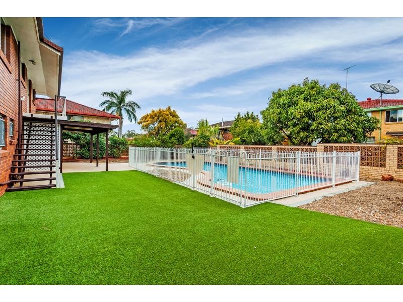 19 Martense Street, Wishart QLD 4122