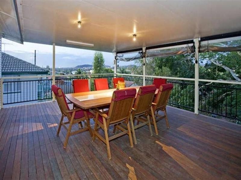 71 Mingera Street, Mansfield QLD 4122