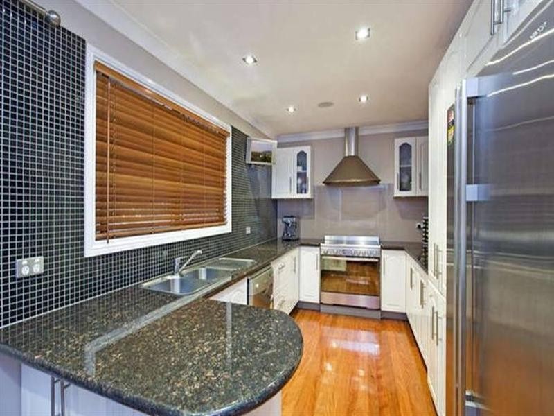 71 Mingera Street, Mansfield QLD 4122