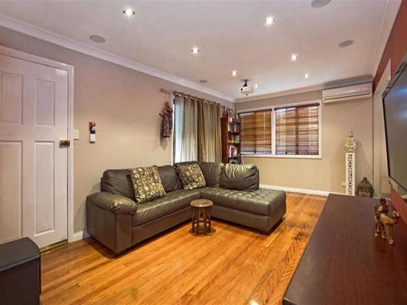 71 Mingera Street, Mansfield QLD 4122
