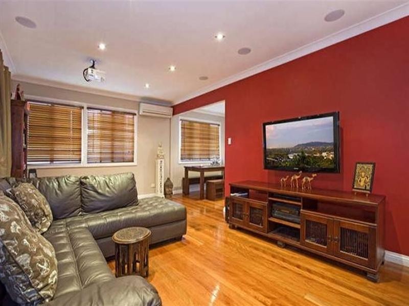71 Mingera Street, Mansfield QLD 4122