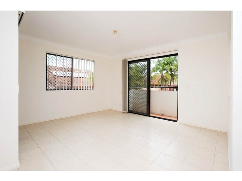 1/2200 Logan Road, Upper Mount Gravatt QLD 4122