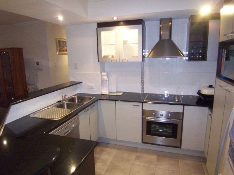 2/284 Vulture Street, Kangaroo Point QLD 4169