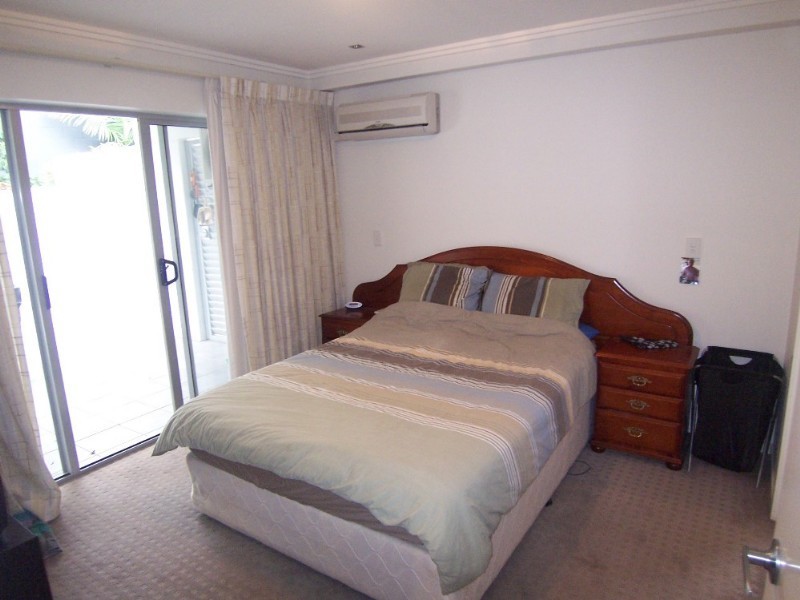 2/284 Vulture Street, Kangaroo Point QLD 4169