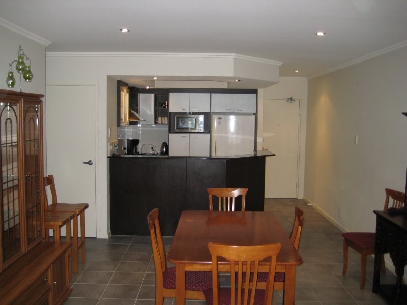 2/284 Vulture Street, Kangaroo Point QLD 4169