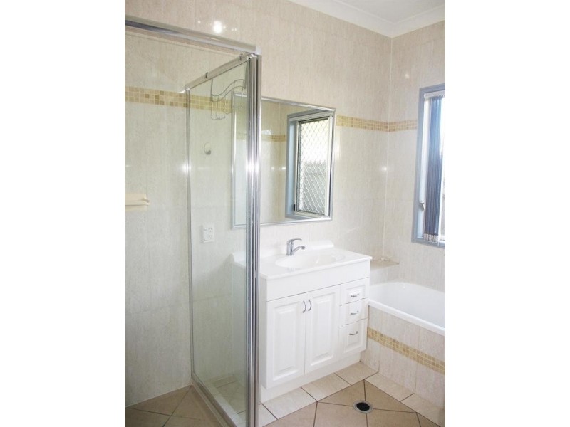 10 May Close, Kuraby QLD 4112