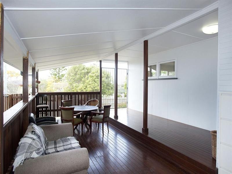 15 Curfew Street, Upper Mount Gravatt QLD 4122