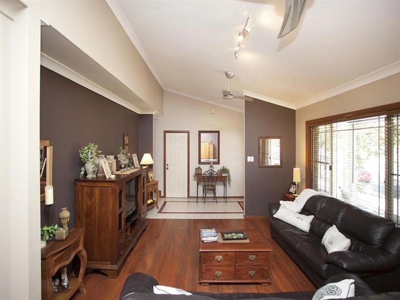 12 Cadogan Street, Carindale QLD 4152