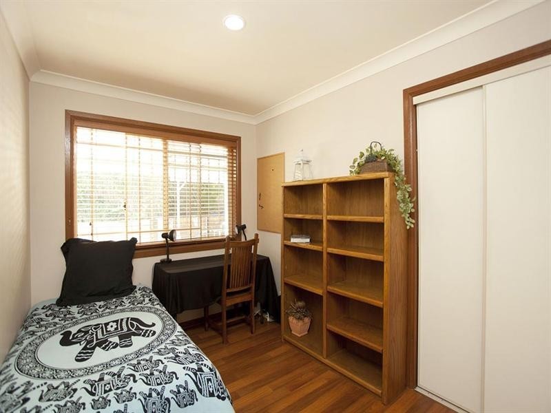 12 Cadogan Street, Carindale QLD 4152