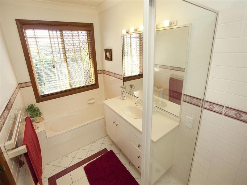 12 Cadogan Street, Carindale QLD 4152