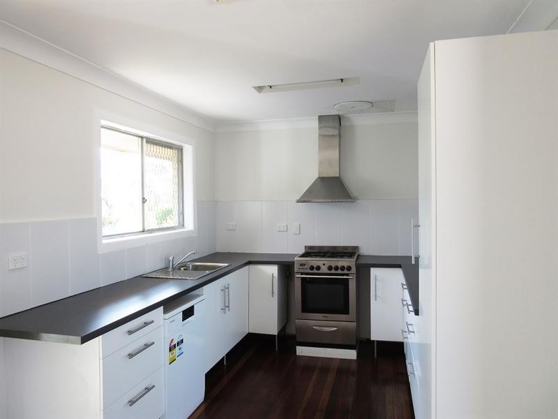 15 Algona Street, Holland Park West QLD 4121