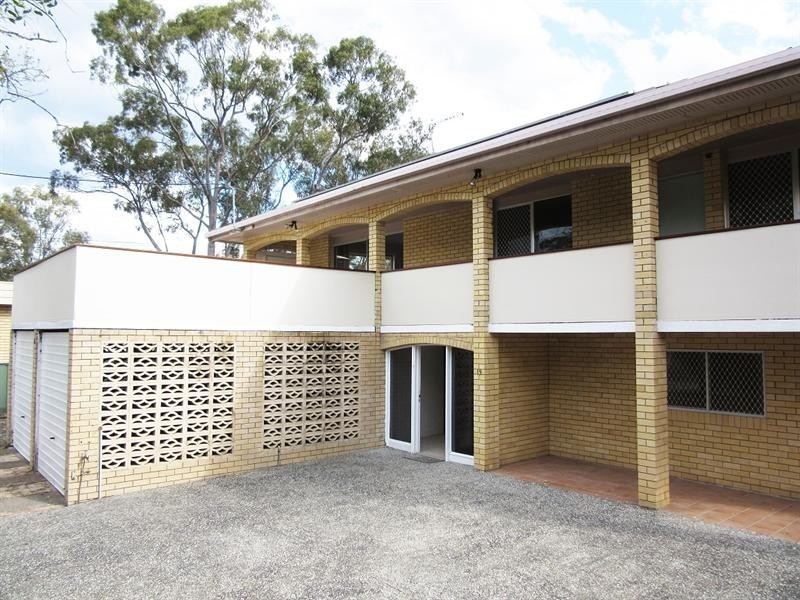 15 Algona Street, Holland Park West QLD 4121
