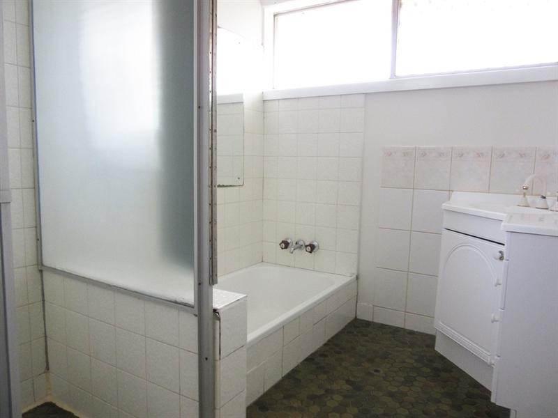 15 Algona Street, Holland Park West QLD 4121