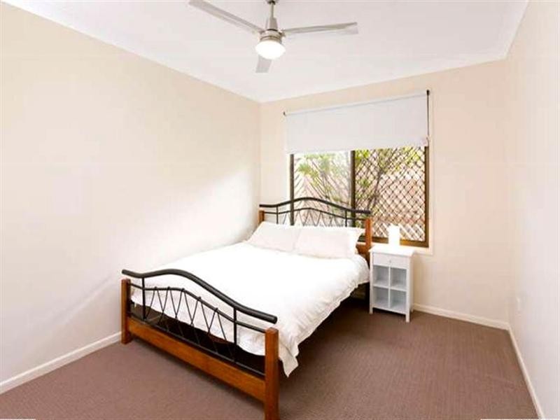 25/7 Chamberlain Avenue, Rochedale South QLD 4123