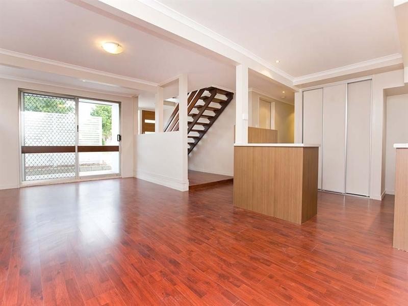 18 Malmrose Street, Wishart QLD 4122