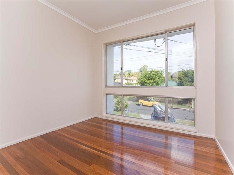 18 Malmrose Street, Wishart QLD 4122