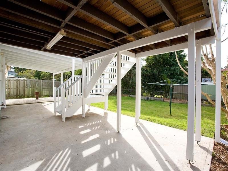 18 Malmrose Street, Wishart QLD 4122