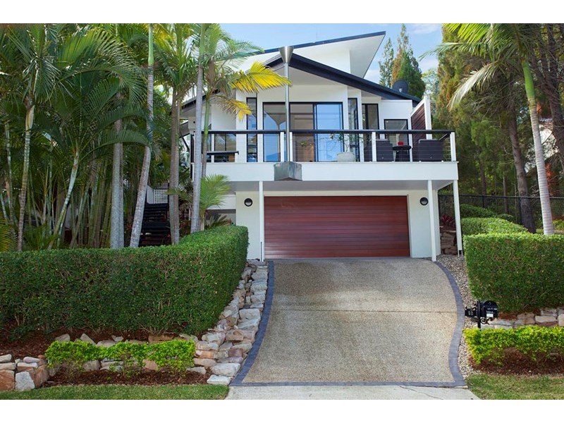 18 Highland Terrace, St Lucia QLD 4067