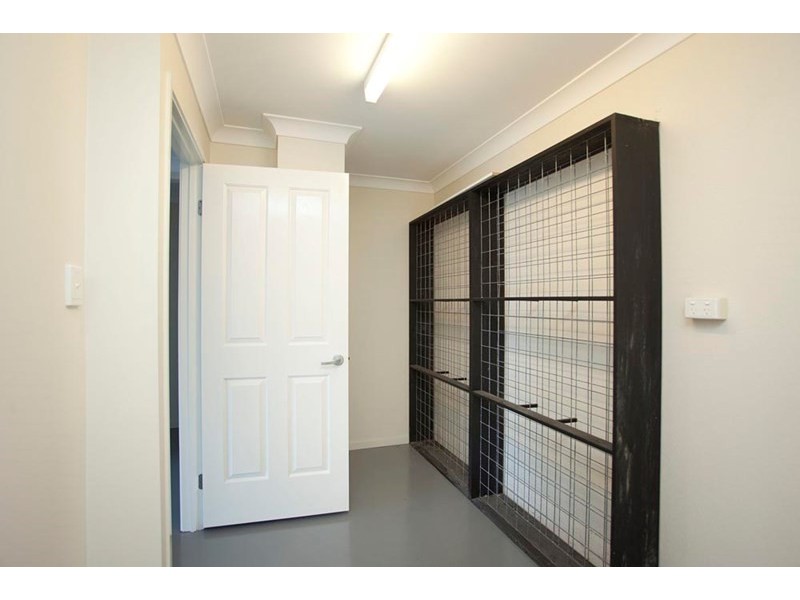 18 Highland Terrace, St Lucia QLD 4067