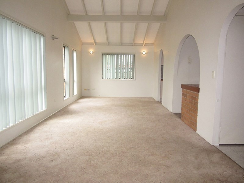 3 Calanda Street, Wishart QLD 4122