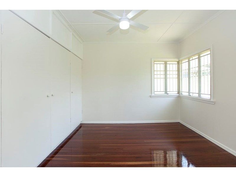 103 Creek Road, Mount Gravatt East QLD 4122