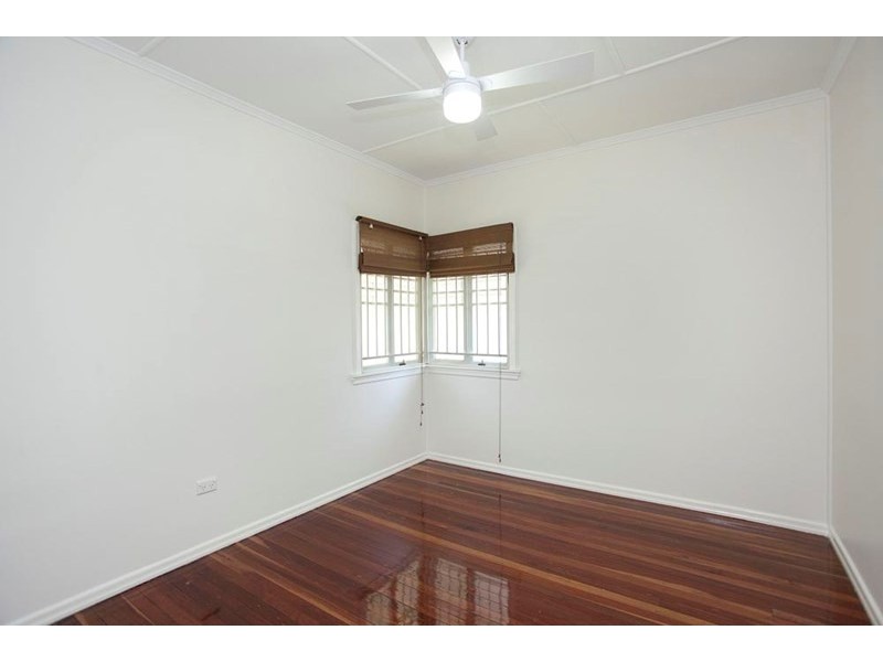 103 Creek Road, Mount Gravatt East QLD 4122