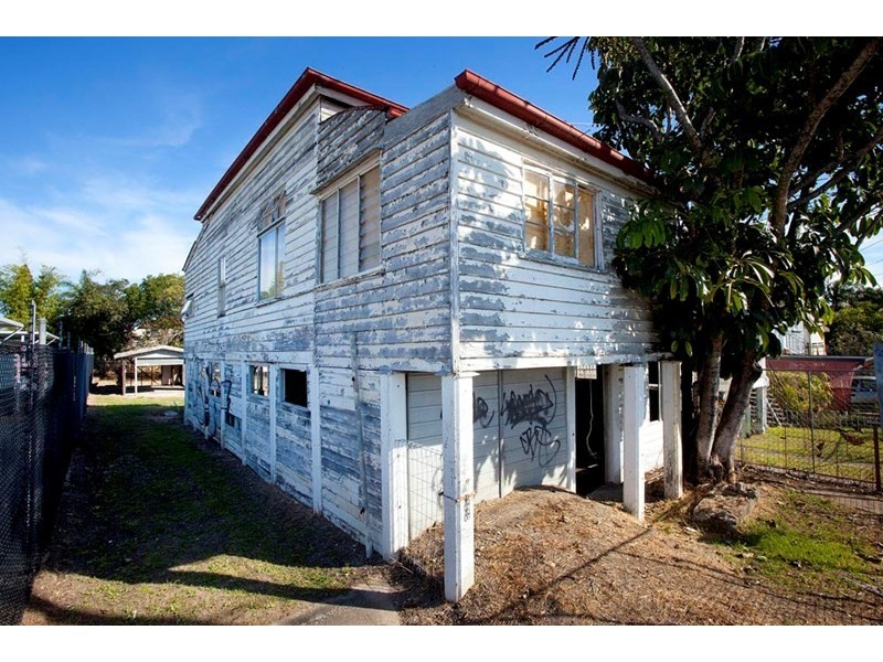 111 Old Cleveland Road, Greenslopes QLD 4120