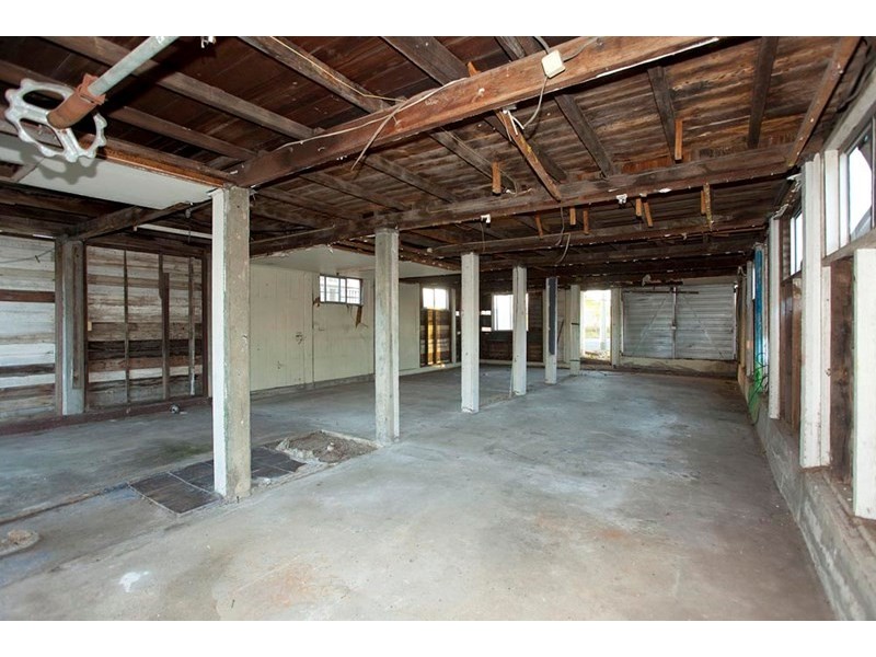 111 Old Cleveland Road, Greenslopes QLD 4120